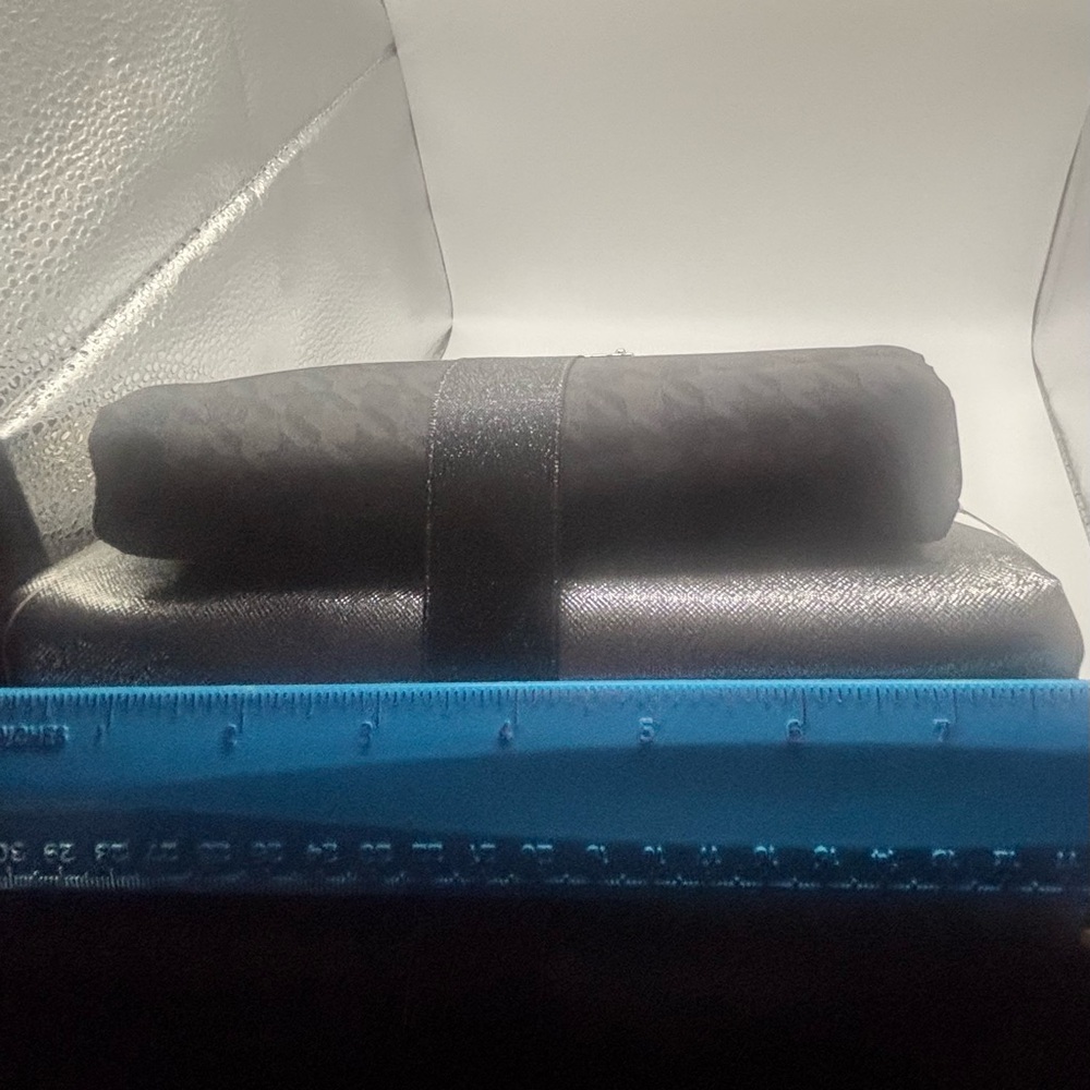 Nicole Miller Cosmetic Bag Set NWT - Picture 6 of 7